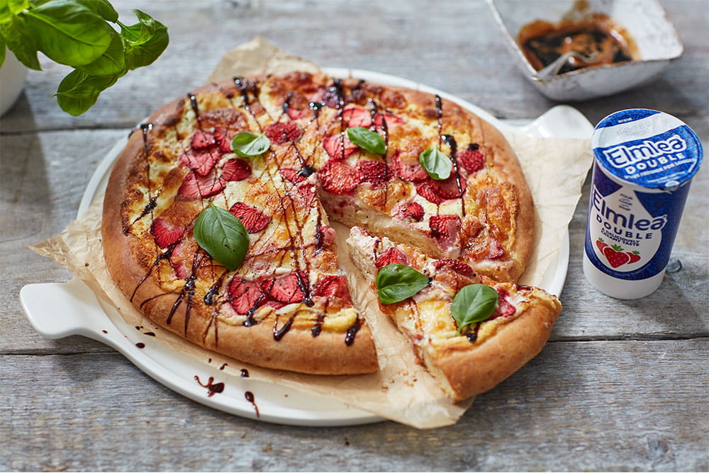 recipe image JAMIE LAING’S STRAWBERRY, GOATS CHEESE AND BALSAMIC PIZZA
