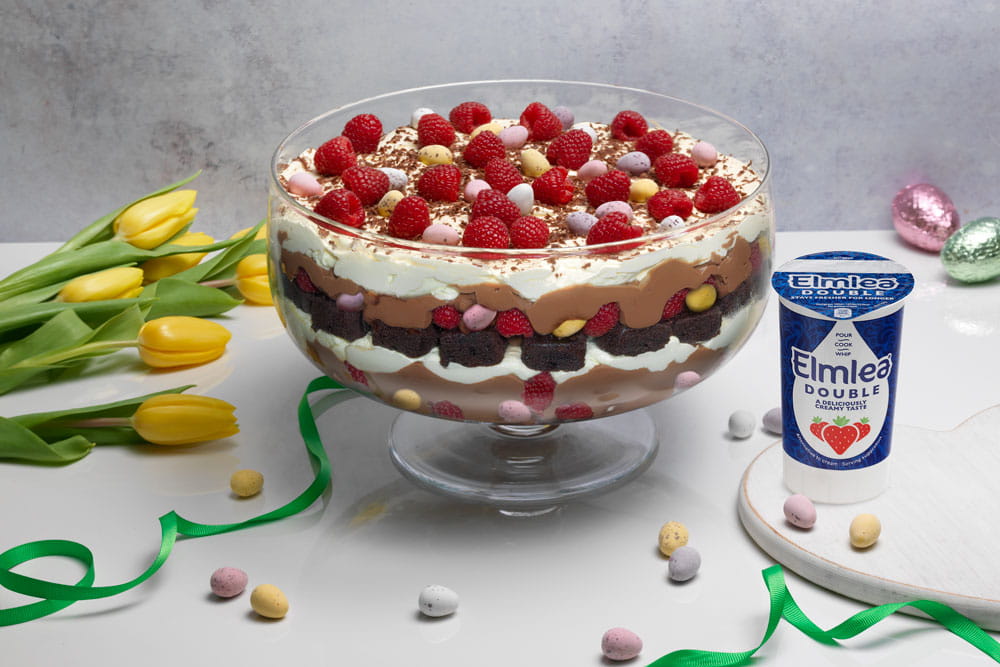 EASTER TRIFLE WITH CHOCOLATE BROWNIES